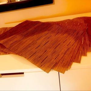 Brand new set of 6 placemats and table runner